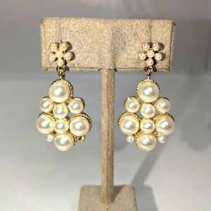 ⭐3/$30⭐ Gold Tone Faux Pearl Cluster Statement Dangle Earrings